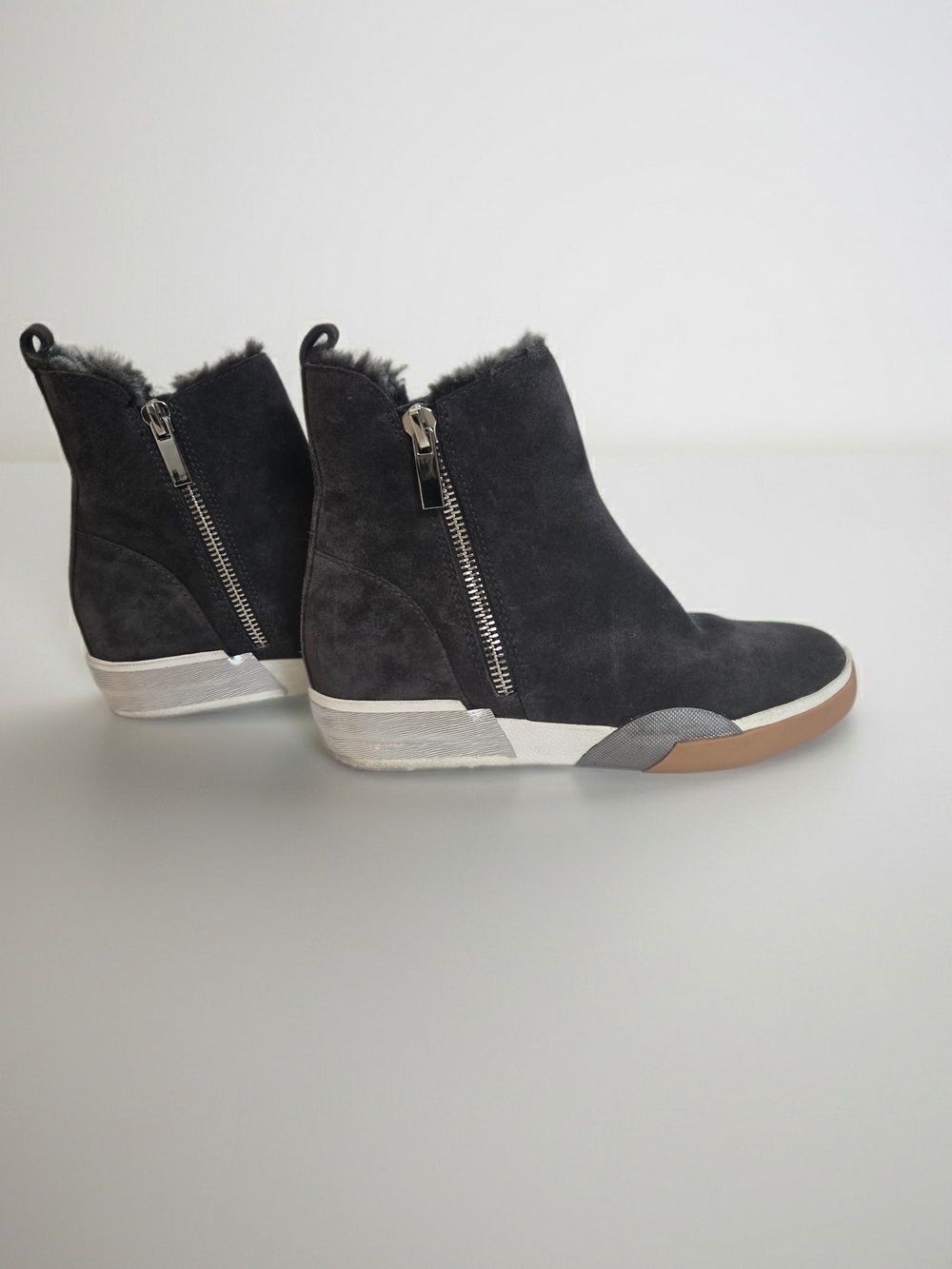 Dolce Vita Dark GRey Suede Zip Faux- Soft Fur Wedge Sneakers - Women's Size 9 - Picture 3 of 9